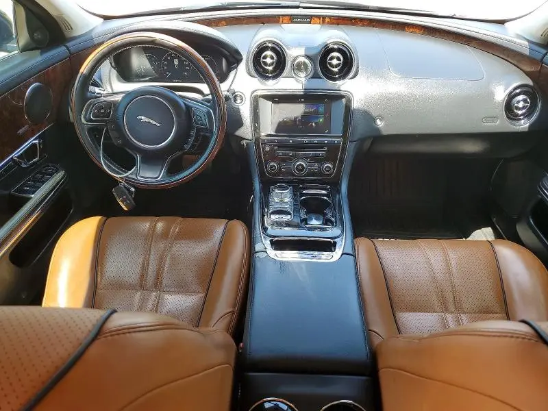 2017 JAGUAR XJ   