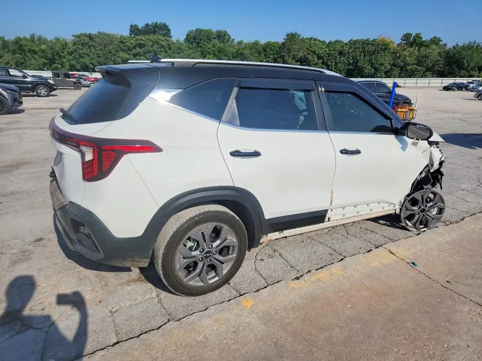 2024 KIA SELTOS S  