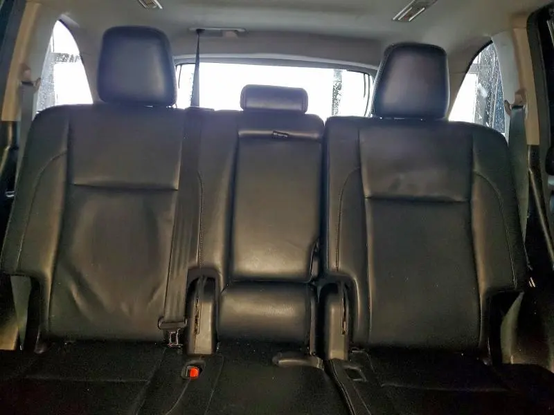 2017 TOYOTA HIGHLANDER SE  