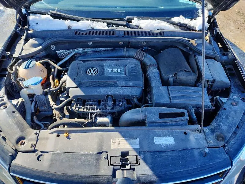 2016 VOLKSWAGEN JETTA SPORT  