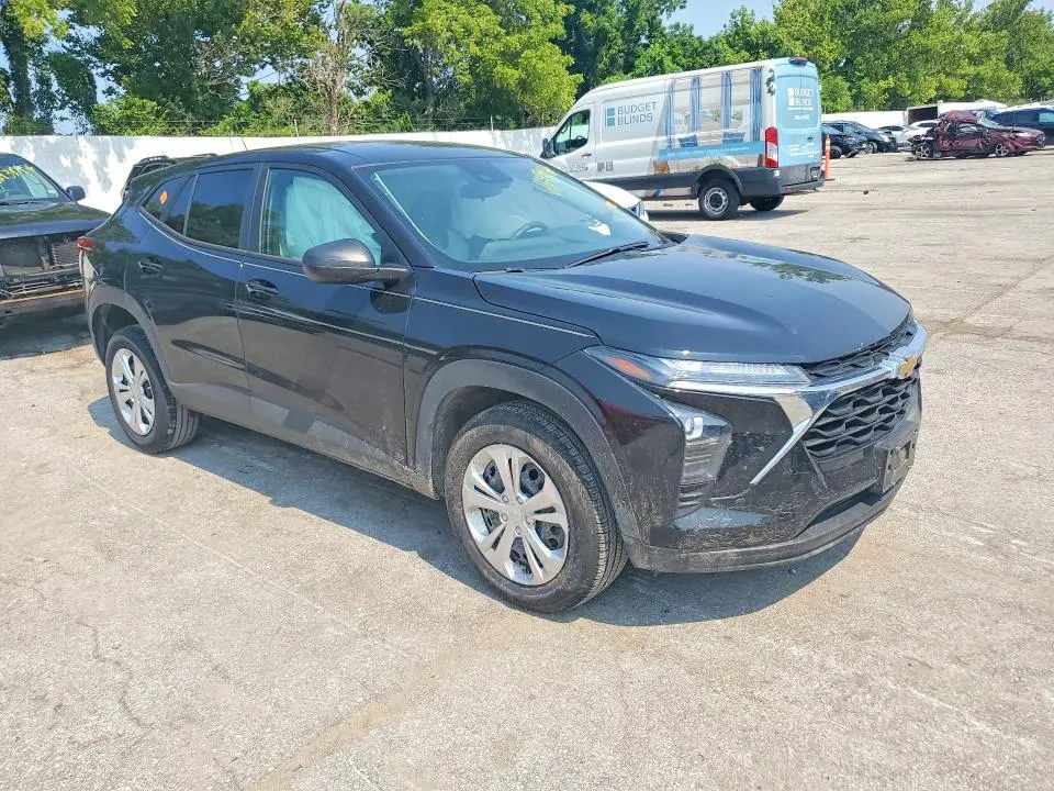 2024 CHEVROLET TRAX LS  