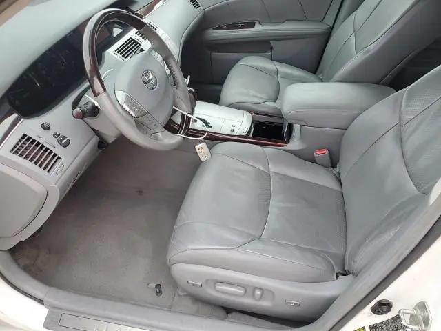 2010 TOYOTA AVALON XL  