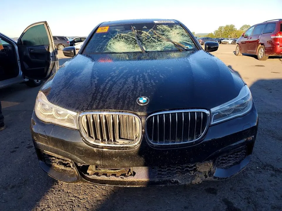 2016 BMW 750 XI  
