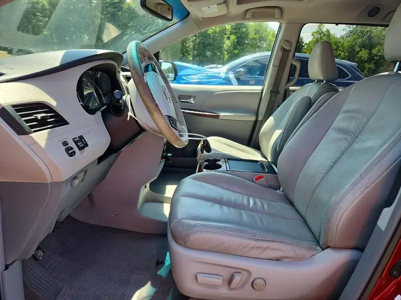 2011 TOYOTA SIENNA XLE 8-PASSENGER  