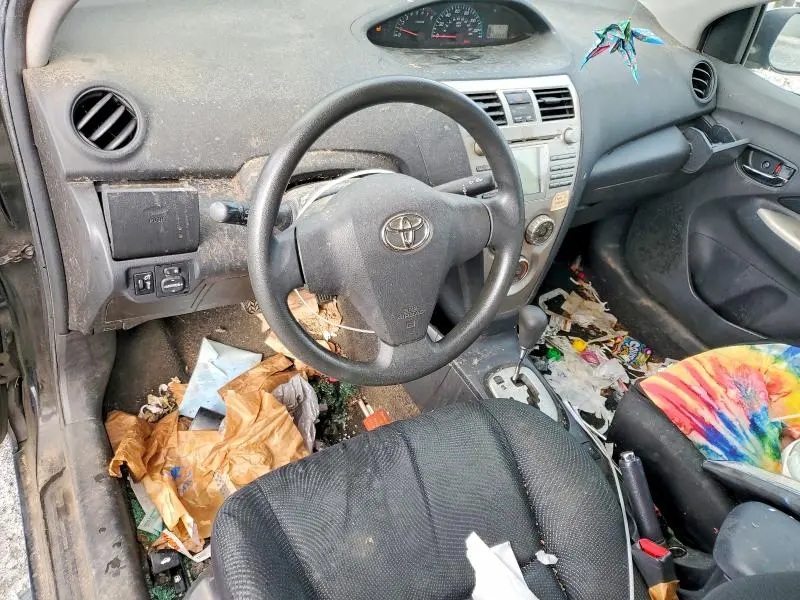 2010 TOYOTA YARIS BASE  