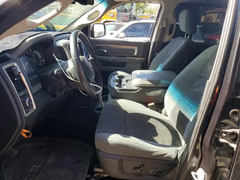 2018 RAM 1500 SLT  