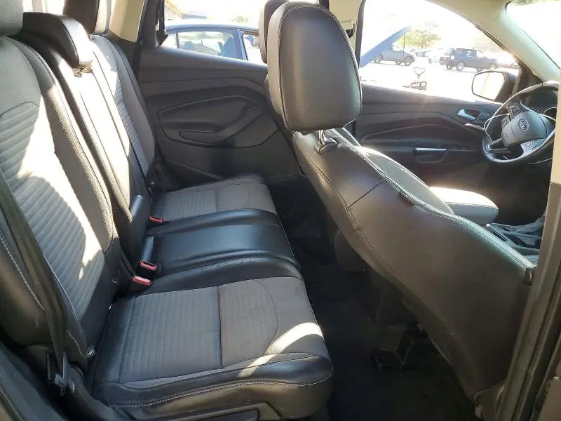 2017 FORD ESCAPE TITANIUM  