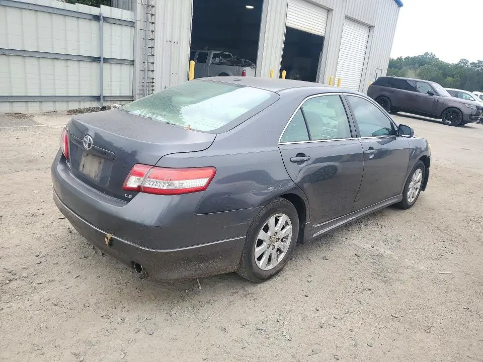 2011 TOYOTA CAMRY LE  
