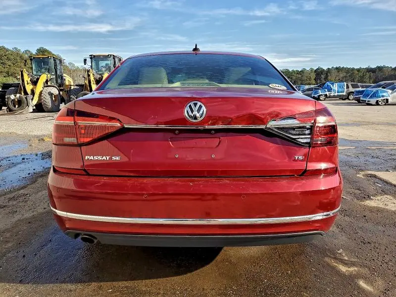 2018 VOLKSWAGEN PASSAT SE  
