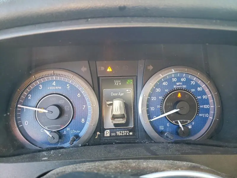 2019 TOYOTA SIENNA XLE  