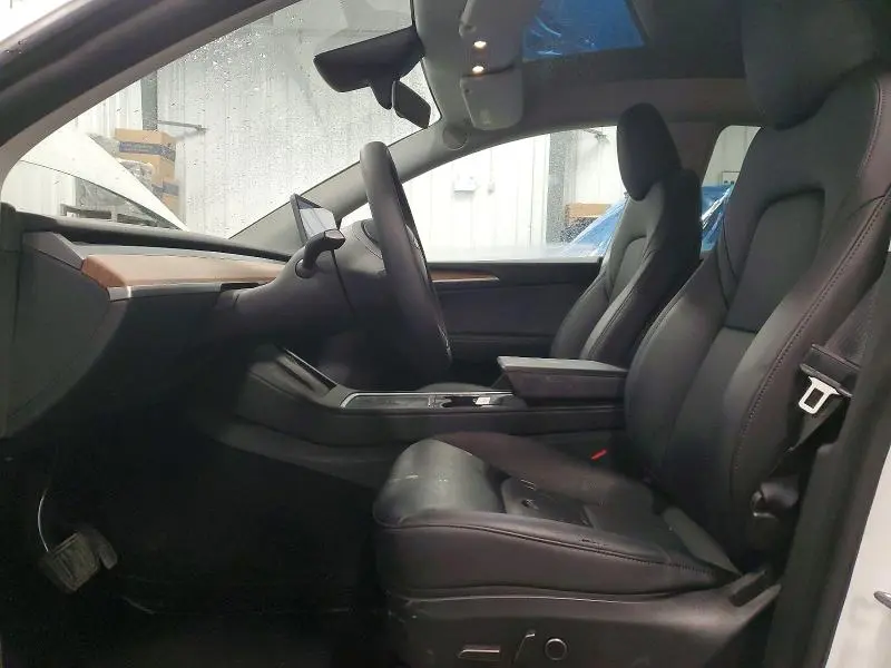 2025 TESLA MODEL Y   