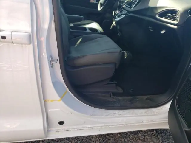 2025 CHRYSLER VOYAGER LX  