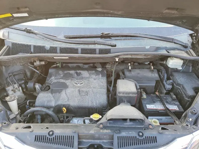 2011 TOYOTA SIENNA XLE  