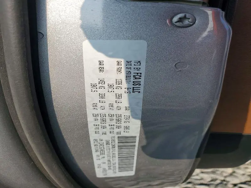 2017 CHRYSLER PACIFICA LIMITED  