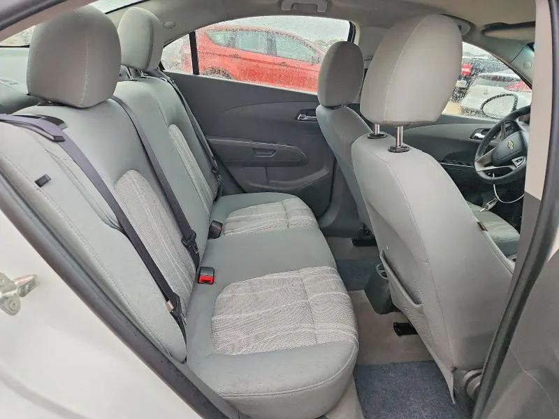 2015 CHEVROLET SONIC LT  