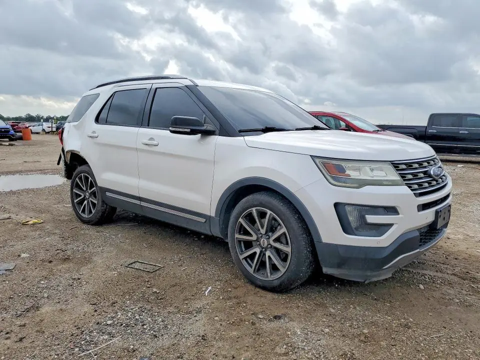 2016 FORD EXPLORER XLT  
