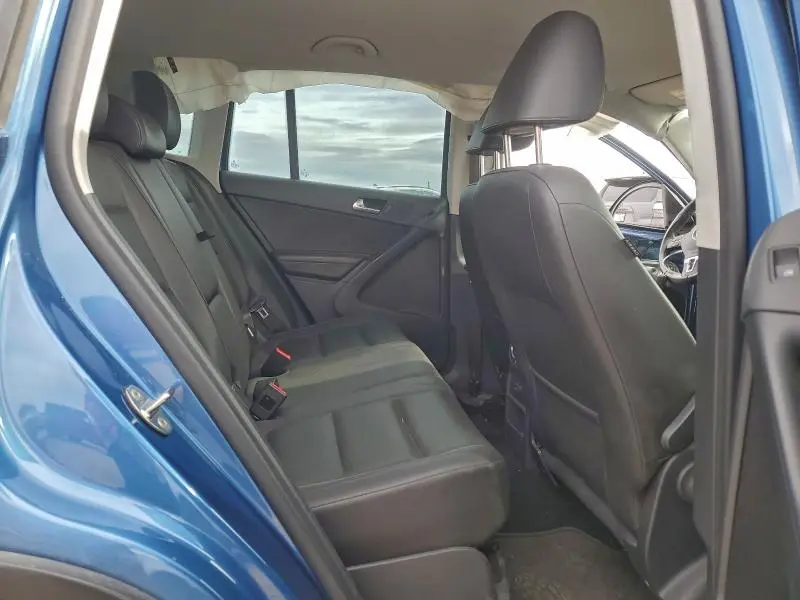 2017 VOLKSWAGEN TIGUAN S  