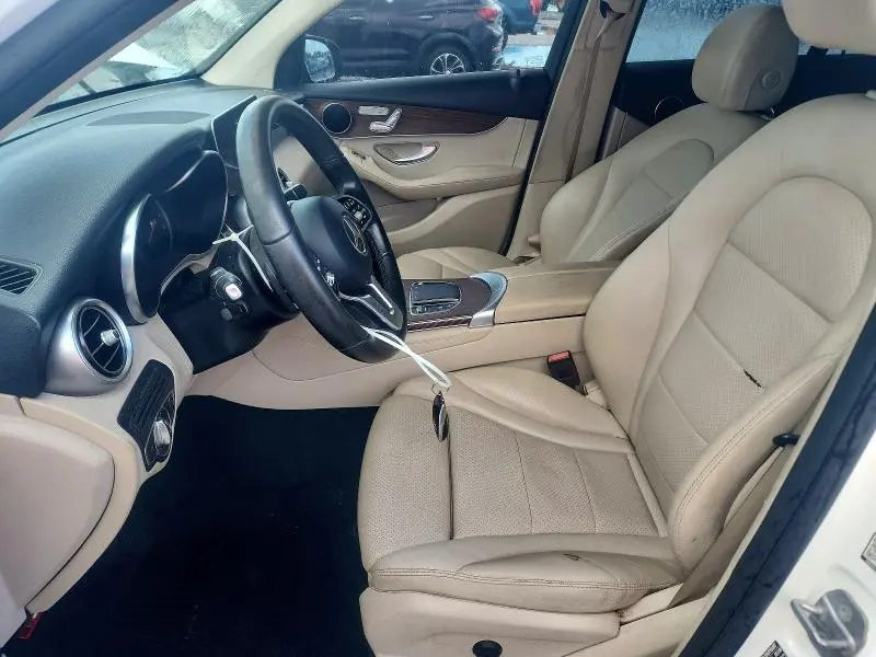 2020 MERCEDES-BENZ GLC 300  
