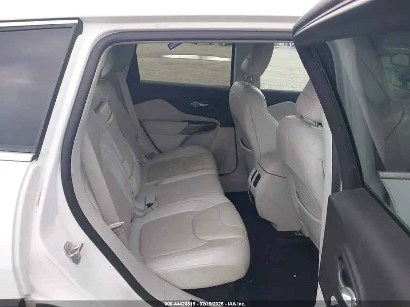 2019 JEEP CHEROKEE LIMITED FWD