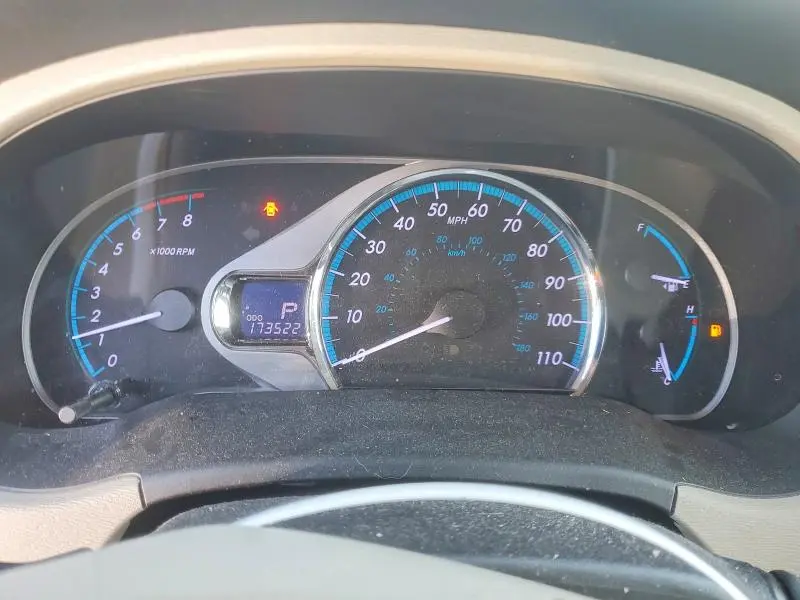 2013 TOYOTA SIENNA XLE 7-PASSENGER  