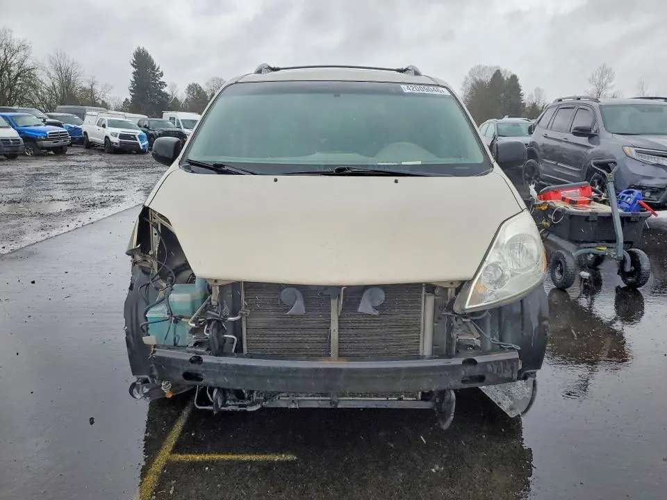 2010 TOYOTA SIENNA CE 7-PASSENGER  