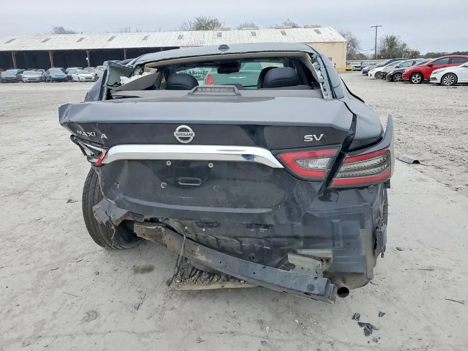 2022 NISSAN MAXIMA SV  