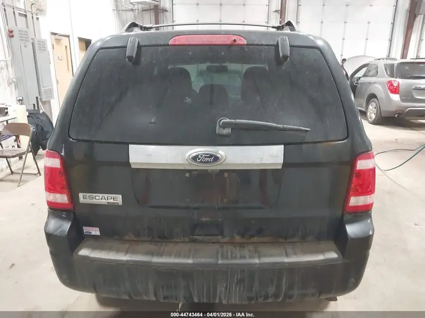 2011 FORD ESCAPE LIMITED