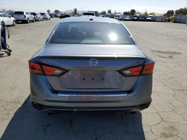 2019 NISSAN ALTIMA SR  