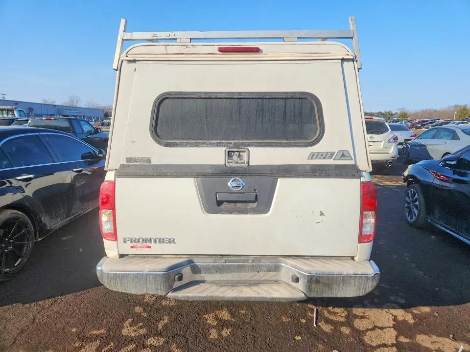 2017 NISSAN FRONTIER S  