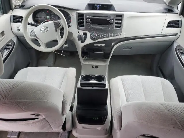 2013 TOYOTA SIENNA LE  