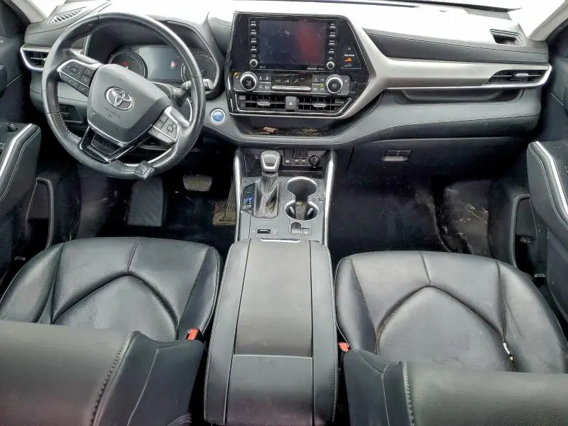 2021 TOYOTA HIGHLANDER HYBRID XLE  