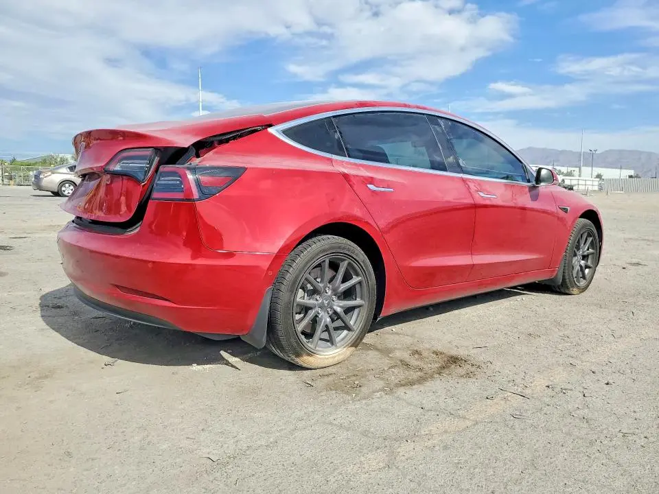 2018 TESLA MODEL 3   