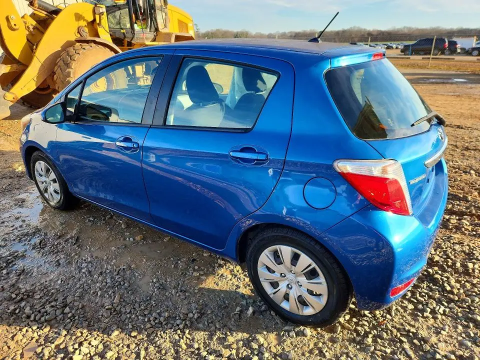 2012 TOYOTA YARIS 5-DOOR L  