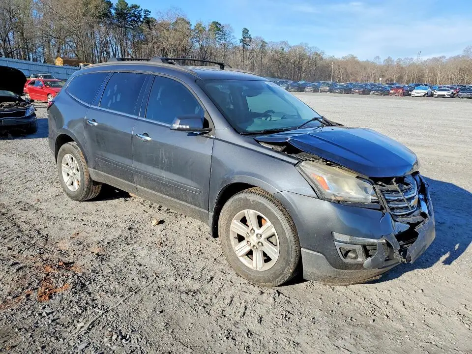2013 CHEVROLET TRAVERSE LT  