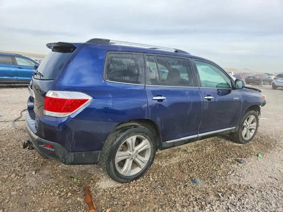 2013 TOYOTA HIGHLANDER LIMITED  