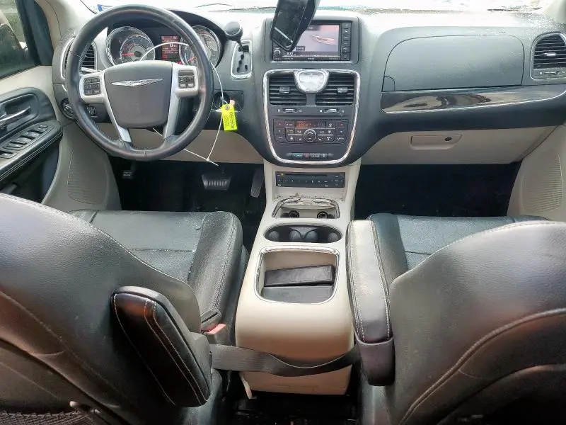 2013 CHRYSLER TOWN & COUNTRY TOURING L  
