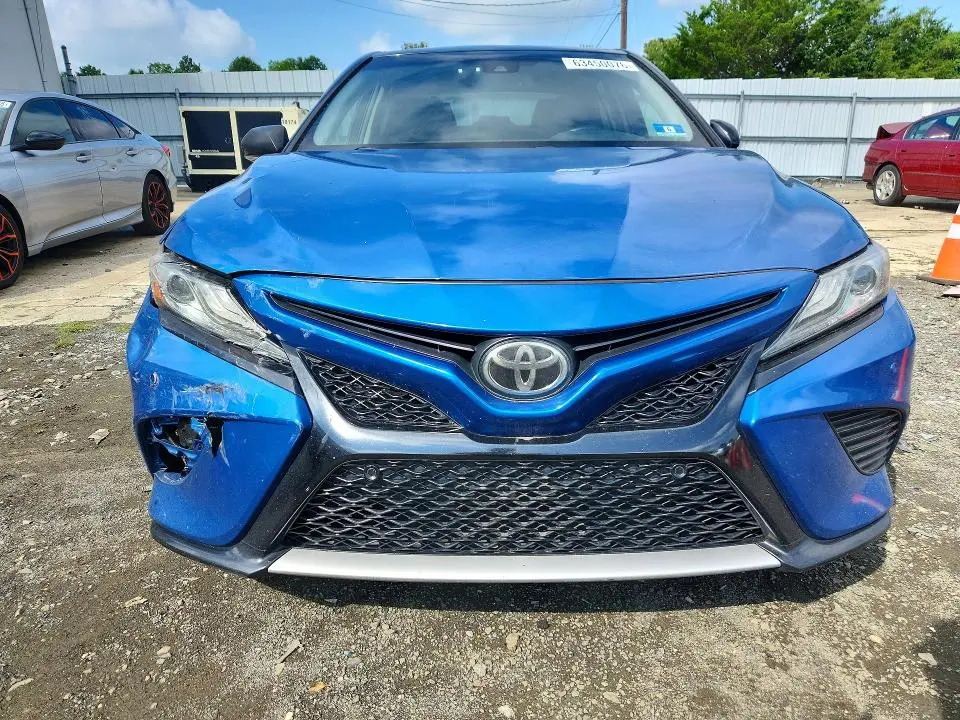 2018 TOYOTA CAMRY XSE  