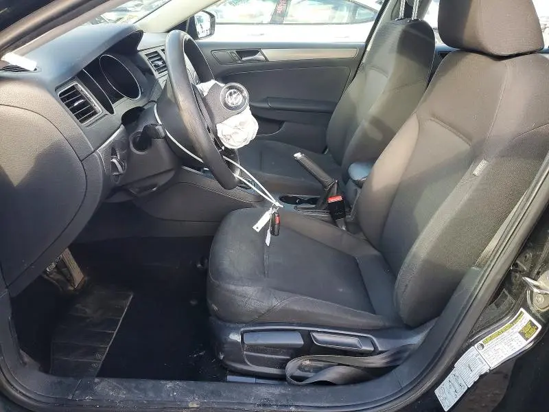 2015 VOLKSWAGEN JETTA SE  