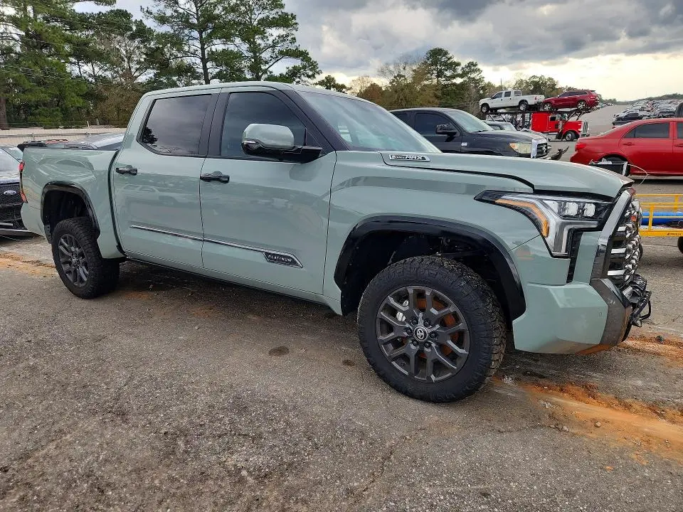 2025 TOYOTA TUNDRA CREWMAX PLATINUM  