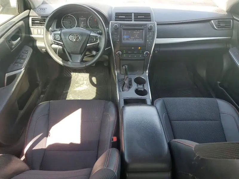 2017 TOYOTA CAMRY SE  