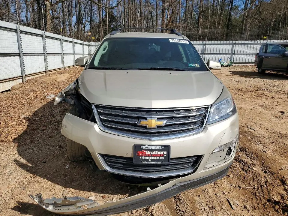 2015 CHEVROLET TRAVERSE LT  