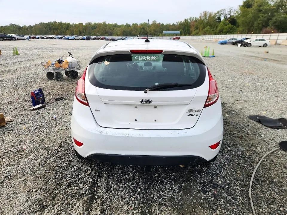 2017 FORD FIESTA SE  