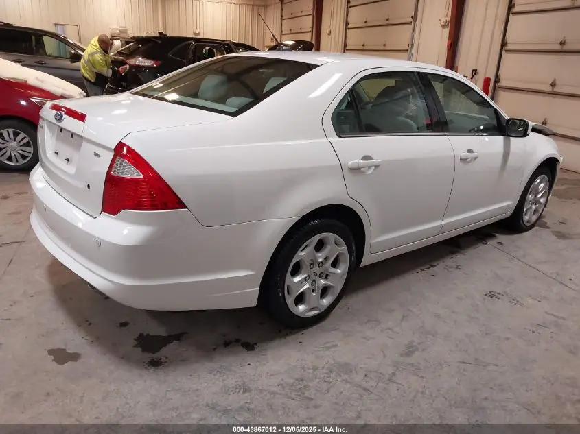 2011 FORD FUSION SE