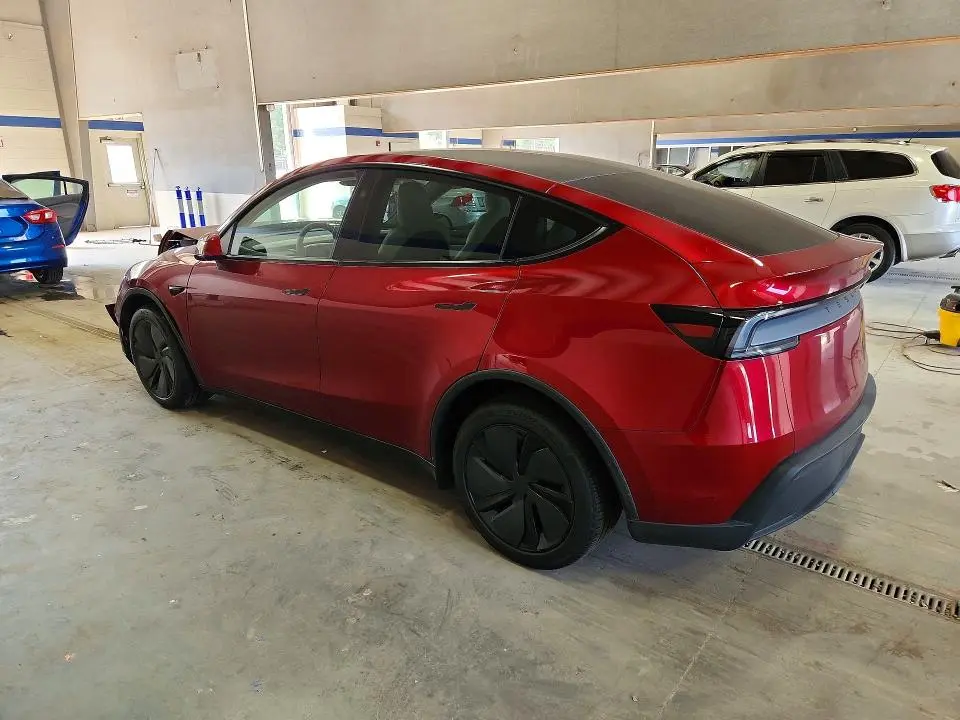 2026 TESLA MODEL Y   