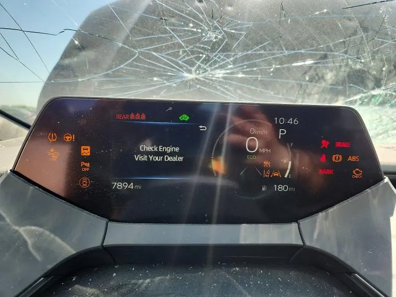 2024 TOYOTA PRIUS XLE  