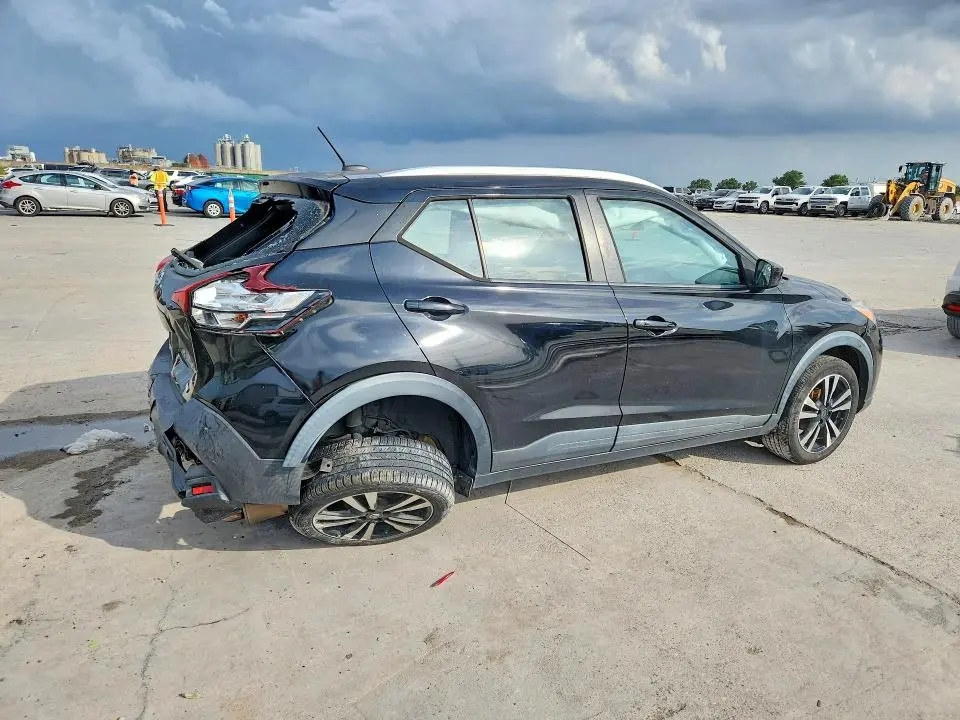 2019 NISSAN KICKS SV  