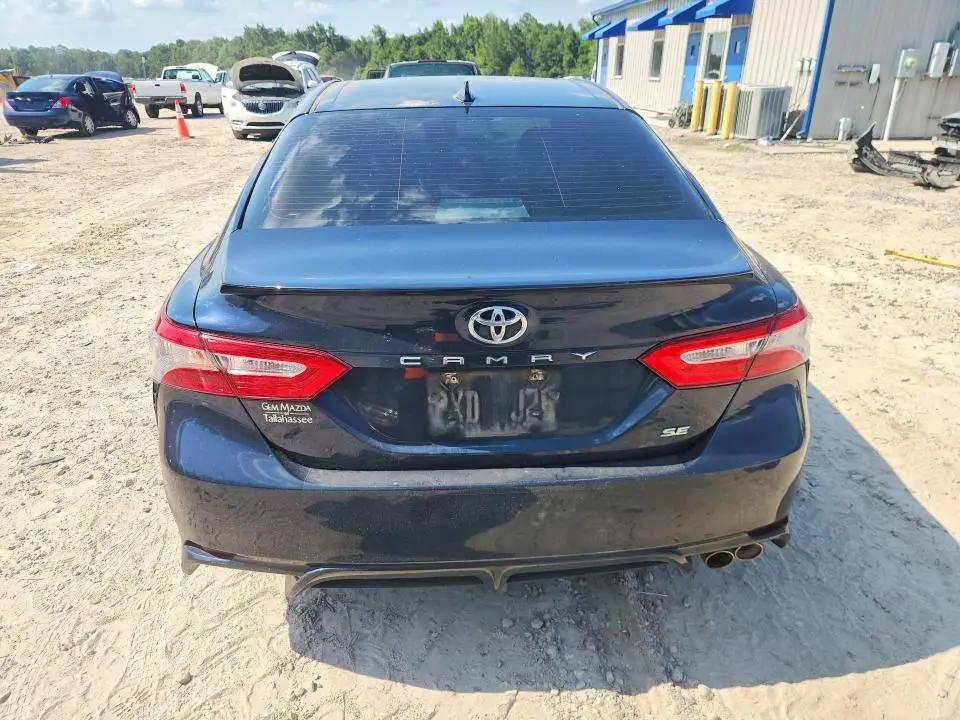 2019 TOYOTA CAMRY SE  