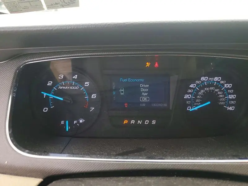 2015 FORD TAURUS SE  