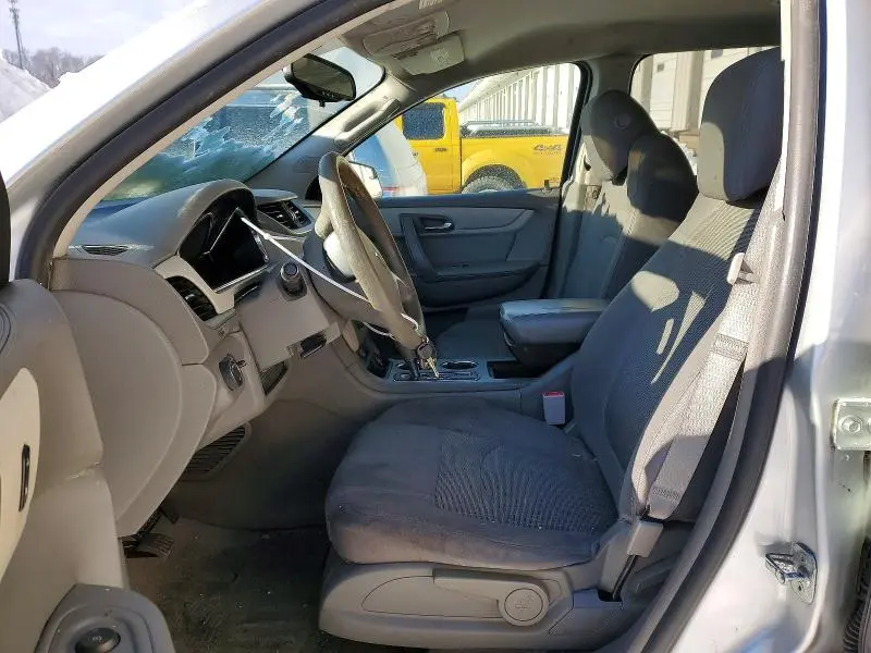 2014 CHEVROLET TRAVERSE LS  