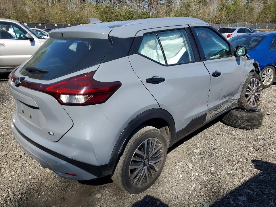 2021 NISSAN KICKS   